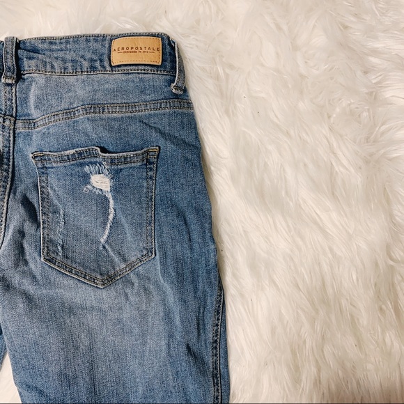 AEROPOSTALE Pearl Embellished Distressed Mom Jeans - Picture 3 of 3